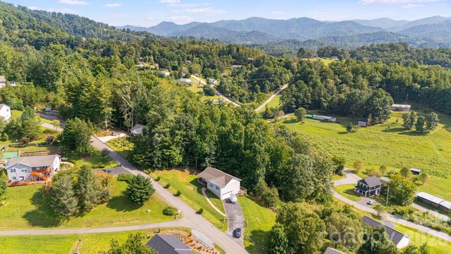 184 Scarlett Ridge Drive, Marshall, NC 28753