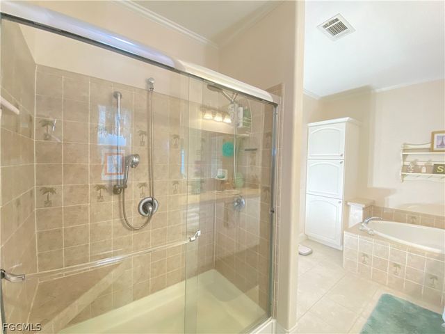 5517 Salem LN, North Fort Myers, FL 33917