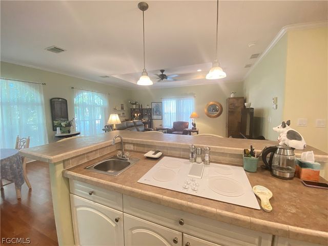 5517 Salem LN, North Fort Myers, FL 33917