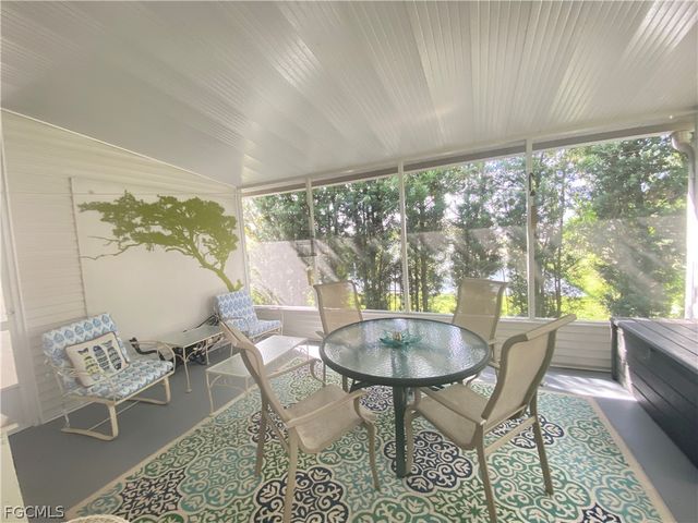 5517 Salem LN, North Fort Myers, FL 33917