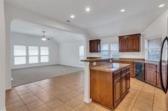 13117 N Larks View Point, Fort Worth, TX 76244