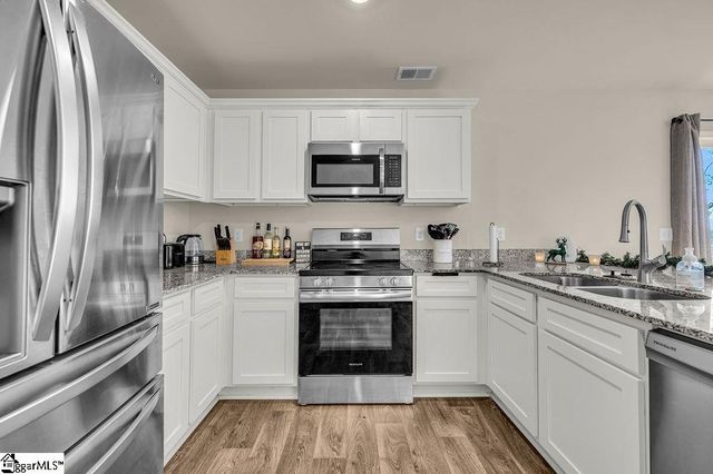 127 Myers Lane, Laurens, SC 29360