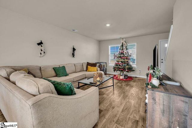 127 Myers Lane, Laurens, SC 29360