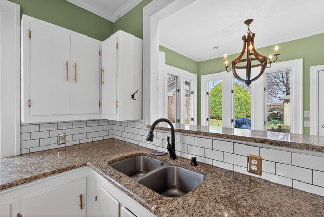 813 Barrow Ct, Columbia, TN 38401