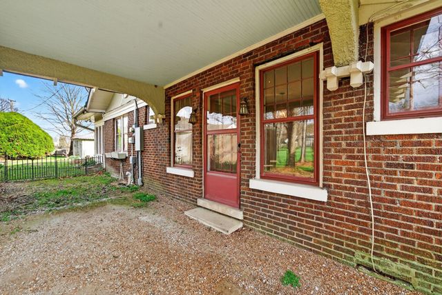 813 Barrow Ct, Columbia, TN 38401