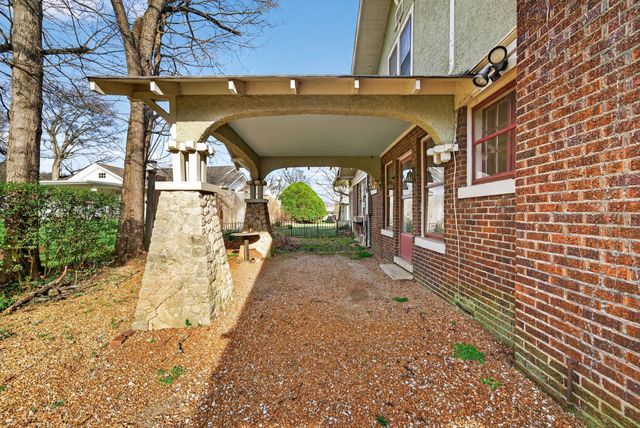 813 Barrow Ct, Columbia, TN 38401