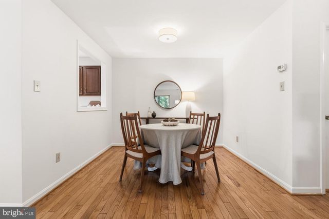 10026 OAKTON TERRACE RD, Oakton, VA 22124
