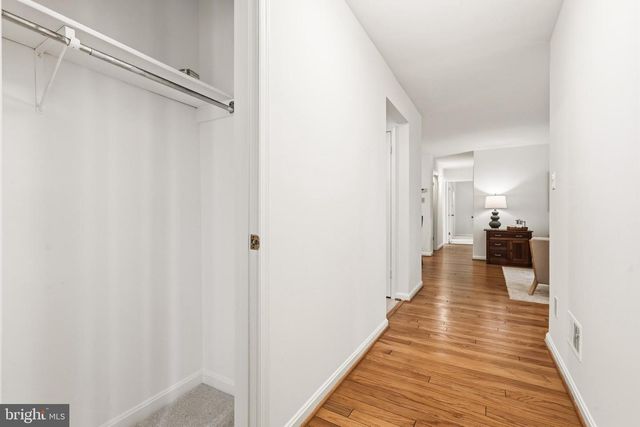 10026 OAKTON TERRACE RD, Oakton, VA 22124