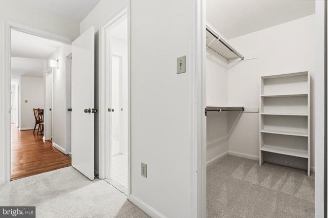 10026 OAKTON TERRACE RD, Oakton, VA 22124