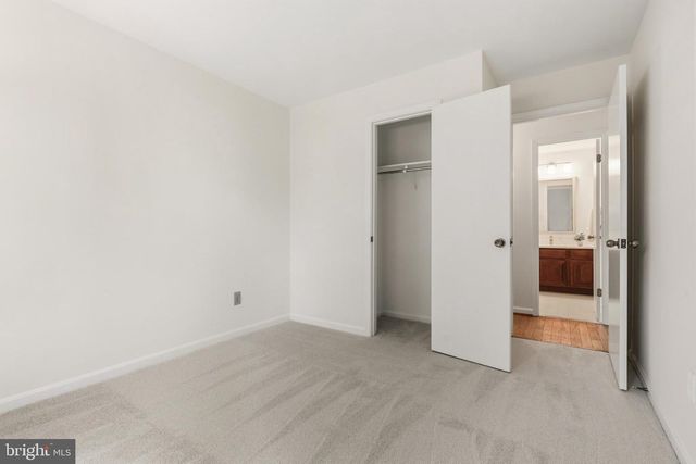 10026 OAKTON TERRACE RD, Oakton, VA 22124