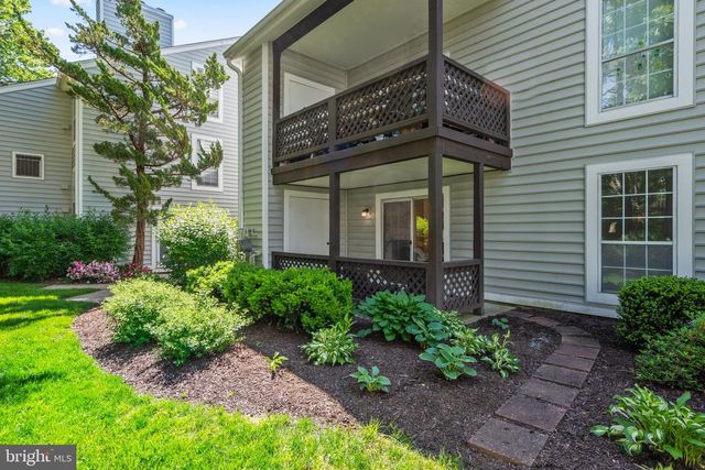 10026 OAKTON TERRACE RD, Oakton, VA 22124