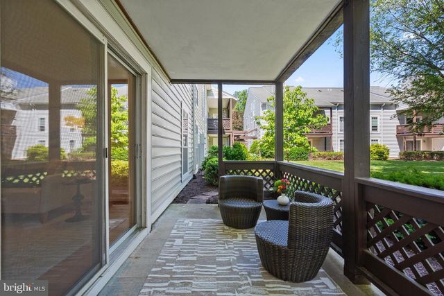 10026 OAKTON TERRACE RD, Oakton, VA 22124