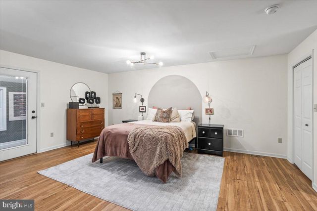 36 E BROADWAY, Etters, PA 17319