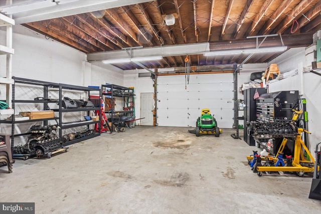 36 E BROADWAY, Etters, PA 17319