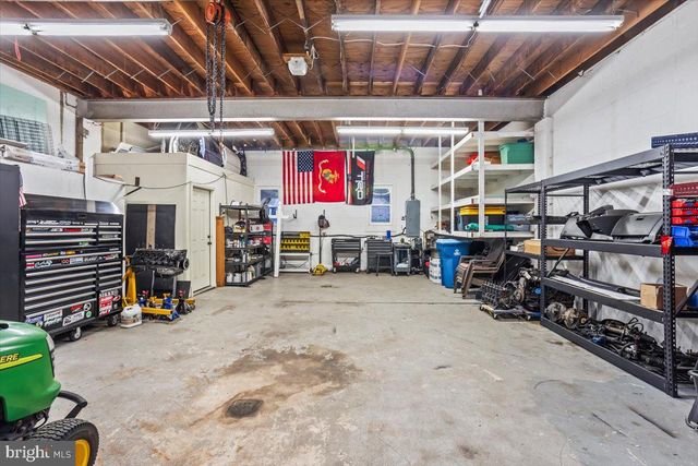 36 E BROADWAY, Etters, PA 17319