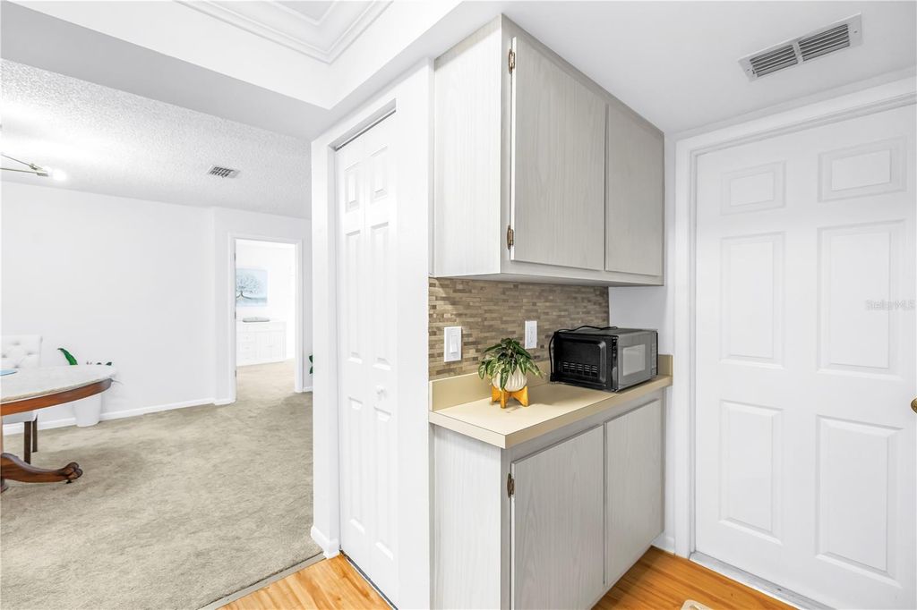 Image 18 of property listing at 1666 MONTEREY DRIVE, Clearwater, FL 33756