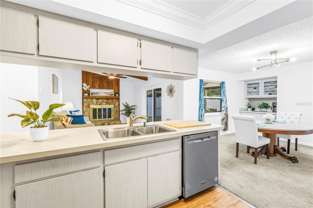 Image 19 of property listing at 1666 MONTEREY DRIVE, Clearwater, FL 33756