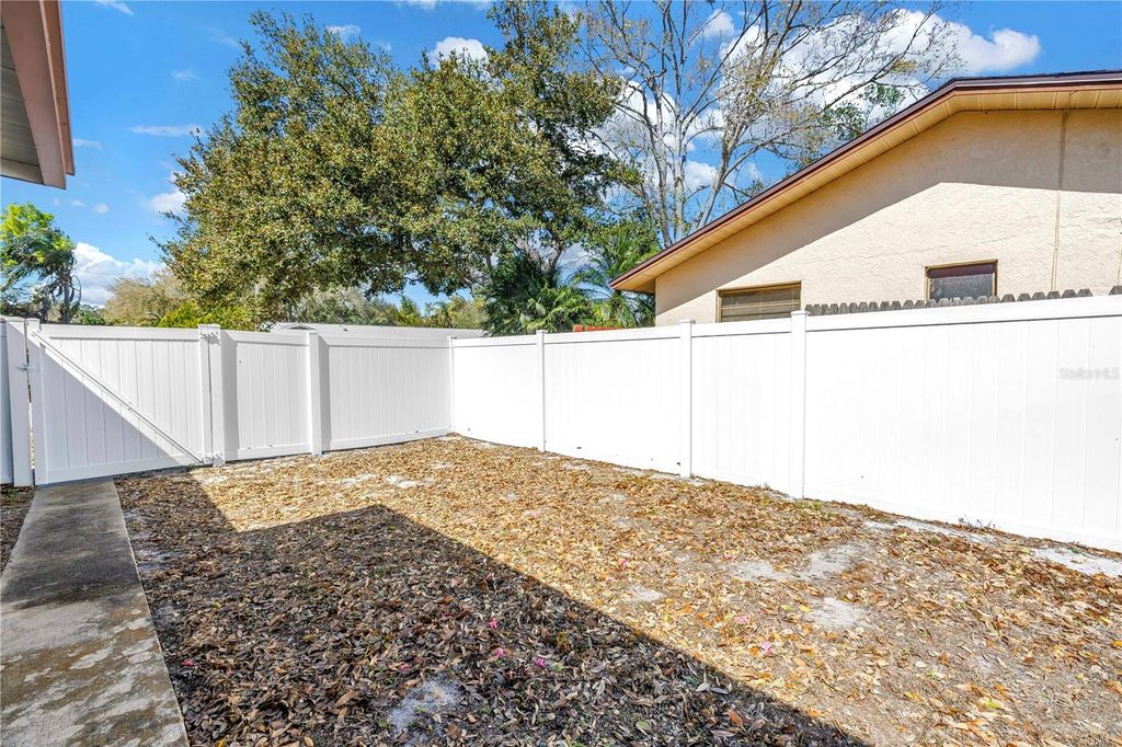 Image 44 of property listing at 1666 MONTEREY DRIVE, Clearwater, FL 33756