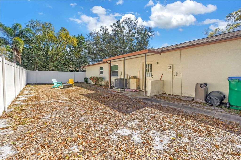 Image 45 of property listing at 1666 MONTEREY DRIVE, Clearwater, FL 33756