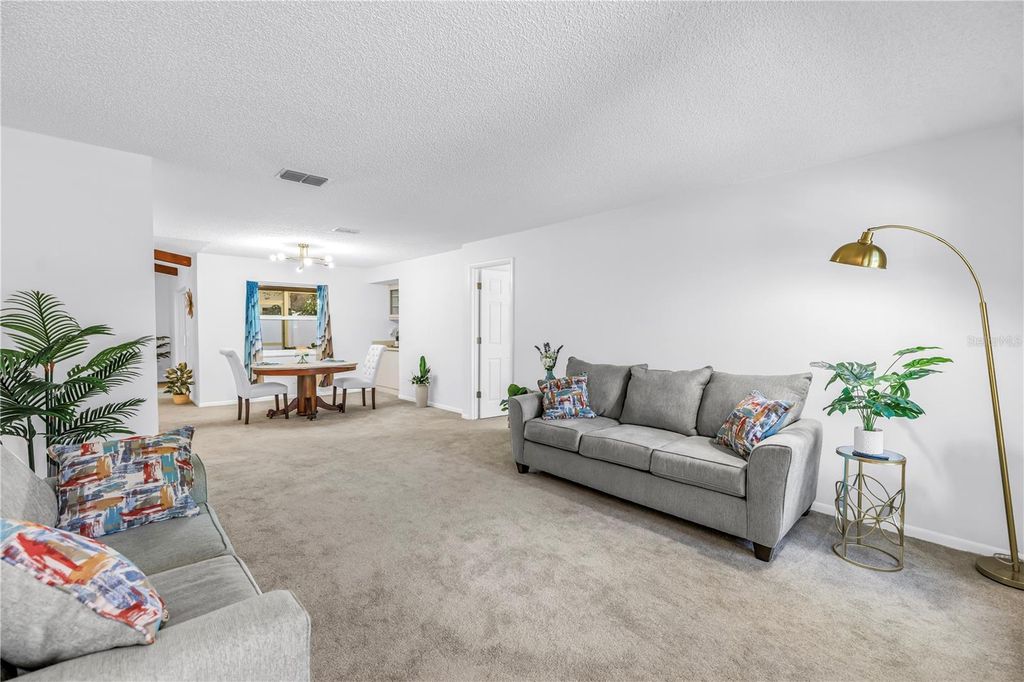 Image 7 of property listing at 1666 MONTEREY DRIVE, Clearwater, FL 33756