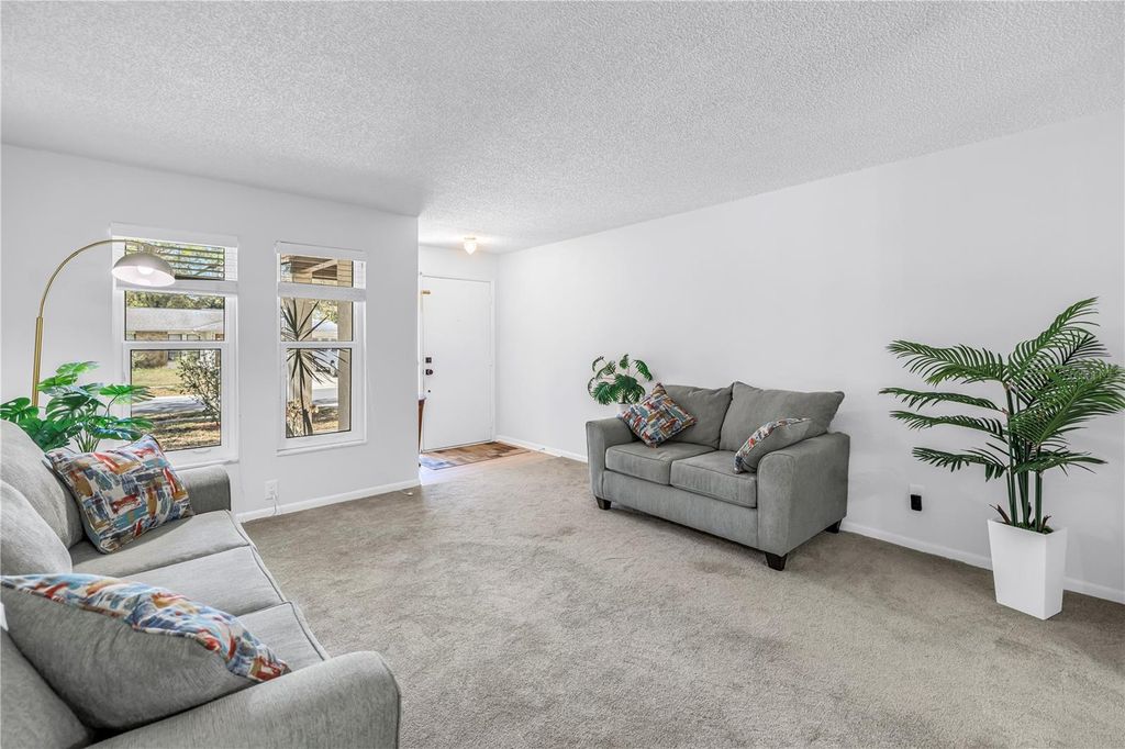 Image 9 of property listing at 1666 MONTEREY DRIVE, Clearwater, FL 33756