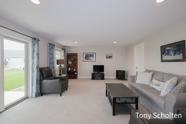 7960 Eagles Roost Trail 99, Hudsonville, MI 49426