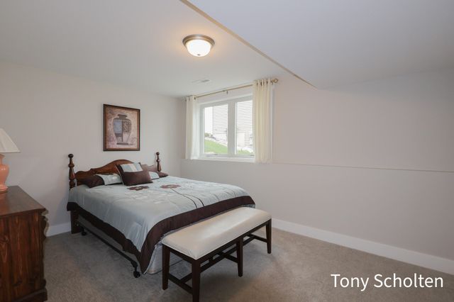 7960 Eagles Roost Trail 99, Hudsonville, MI 49426