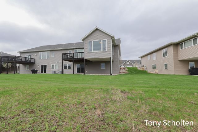 7960 Eagles Roost Trail 99, Hudsonville, MI 49426