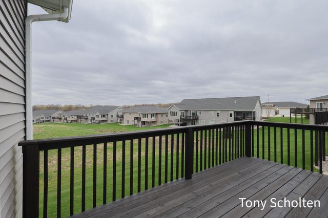 7960 Eagles Roost Trail 99, Hudsonville, MI 49426