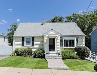 34 Salman St, Boston, MA 02132