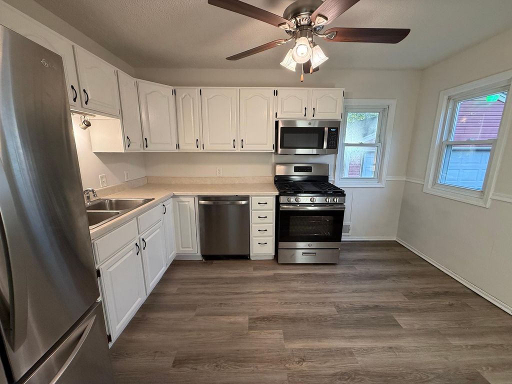 7 Park Drive, Circle Pines, MN 55014 — photo 2