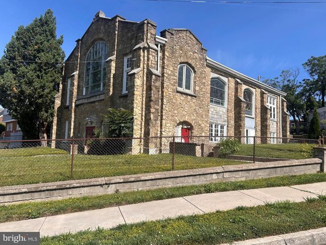 531 E MARSHALL ST, Norristown, PA 19401