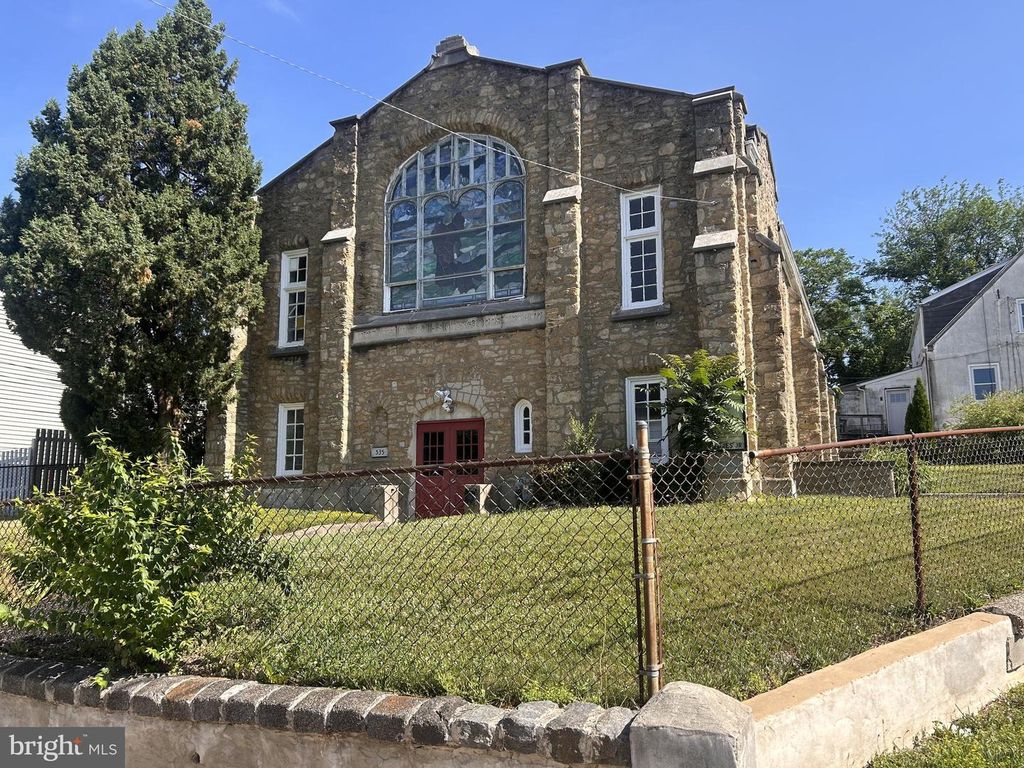 531 E MARSHALL ST, Norristown, PA 19401