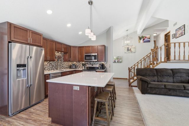 8220 208th Street W, Lakeville, MN 55044