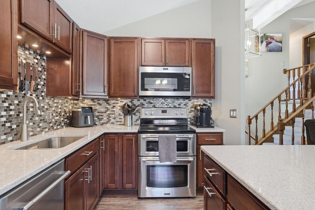 8220 208th Street W, Lakeville, MN 55044