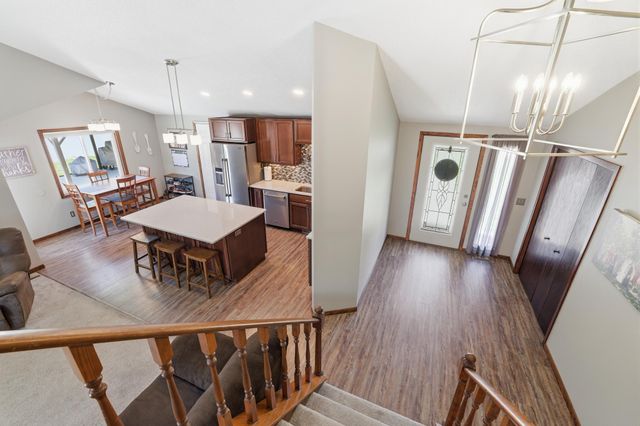8220 208th Street W, Lakeville, MN 55044
