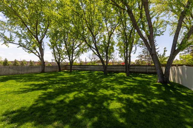 8220 208th Street W, Lakeville, MN 55044