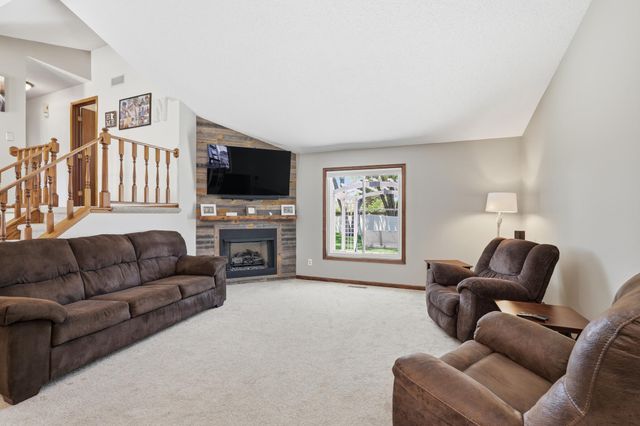8220 208th Street W, Lakeville, MN 55044
