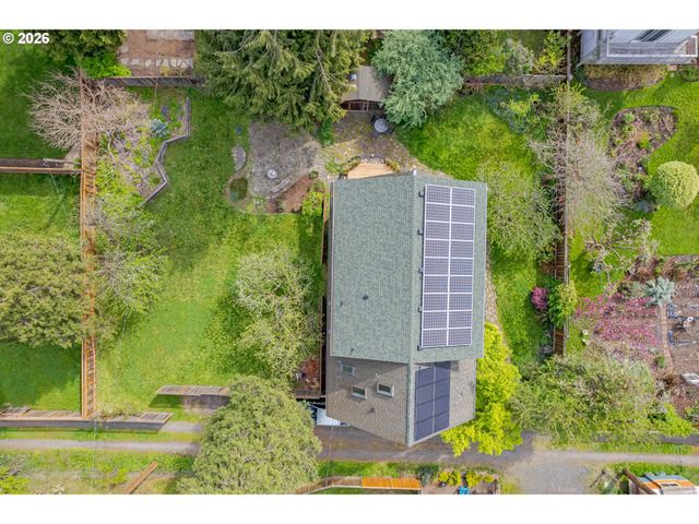 2455 EMERALD Aly, Eugene, OR 97403