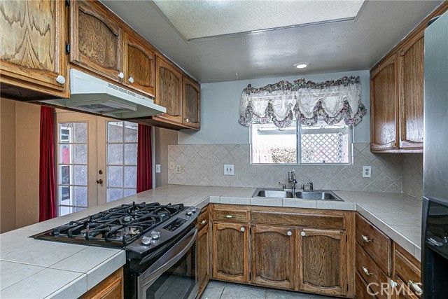 1806 Woodlawn, Santa Maria, CA 93458