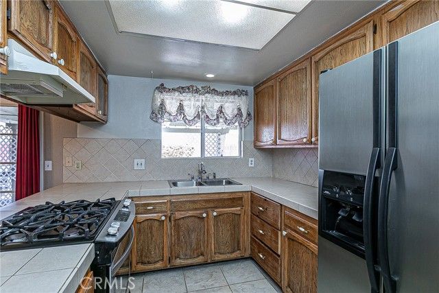 1806 Woodlawn, Santa Maria, CA 93458