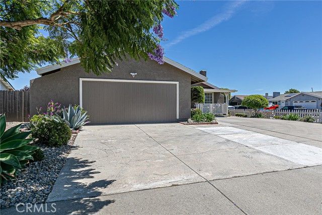 1806 Woodlawn, Santa Maria, CA 93458
