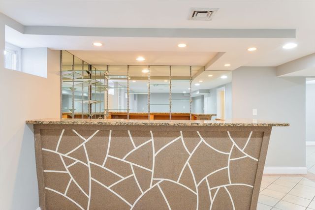 325 Park Ave, New Bedford, MA 02745