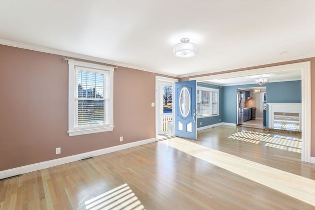 325 Park Ave, New Bedford, MA 02745