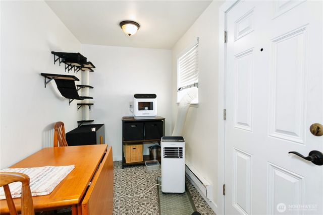 3572 3574 E F Street, Tacoma, WA 98404