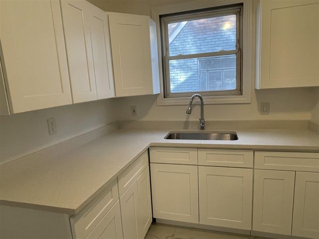 11739 Meyers Road, Detroit, MI 48227