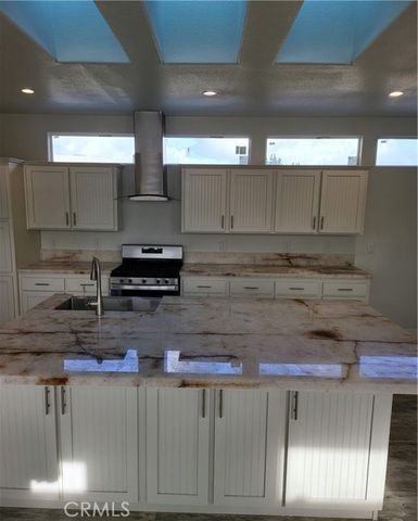 21500 Lassen 122, Chatsworth (los Angeles), CA 91311