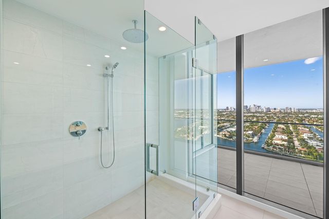 153 N Seabreeze 2404-S, Fort Lauderdale, FL 33304