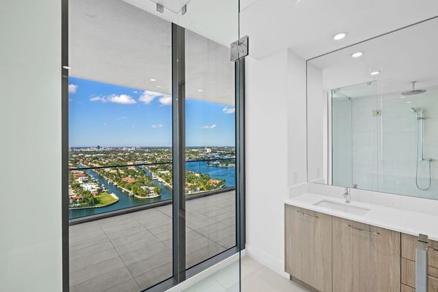 153 N Seabreeze 2404-S, Fort Lauderdale, FL 33304