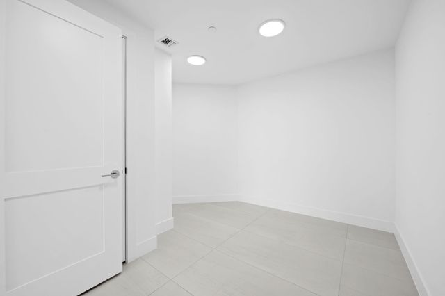 153 N Seabreeze 2404-S, Fort Lauderdale, FL 33304